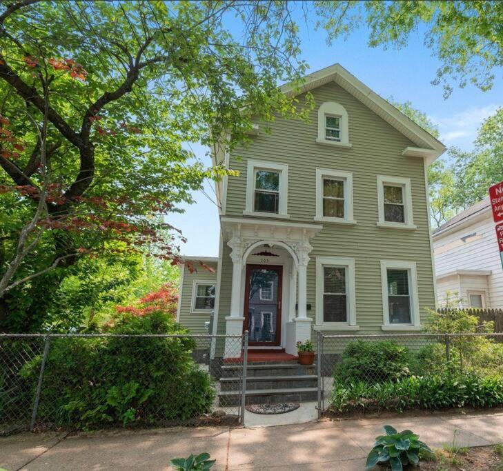 Beautiful Studio Apartment In Historic House New Haven Luaran gambar